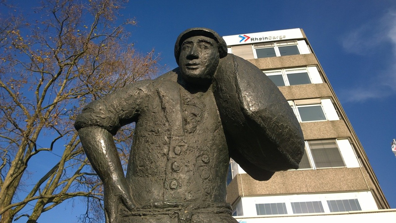workers statue neuss work port 778628